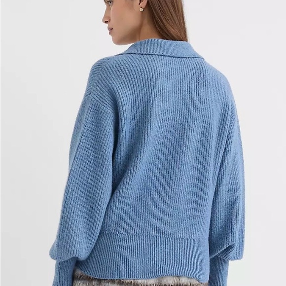 LOFT Ribbed Collared Blue V-Neck Ribbed Sweater - Picture 3 of 4